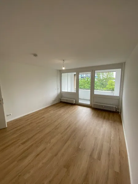 Gepflegte und helle 2-Zimmer-Wohnung mit Balkon in Berlin-Mitte — photo 1